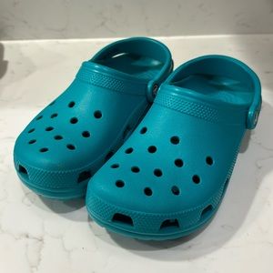NWOT Teal CROCS classics unisex